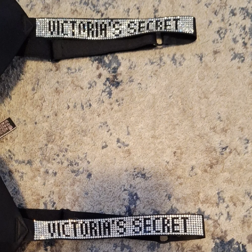Victorias Secret go bold